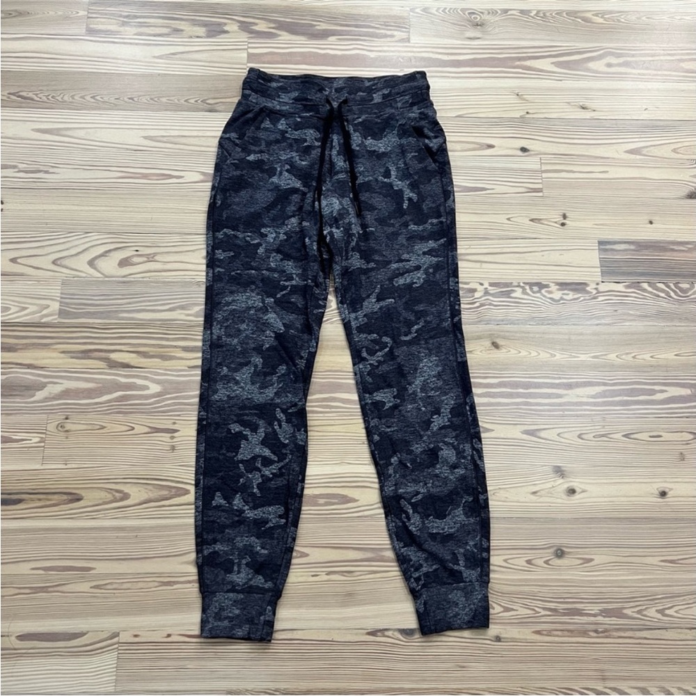 Lululemon - Camo Joggers 28” - 4